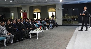 Başkan Aktaş BTÜ'lülerle tecrübelerini paylaştı