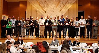 Başkan Ocaklı'dan Şile personeline vefalı plaketler