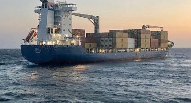 Bulgaristan'a seyir halindeki konteyner gemi Boğaz'da arızalandı