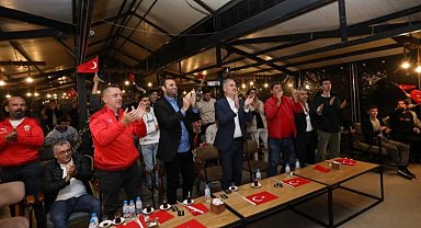 Bursa İnegöl tribününde milli coşku