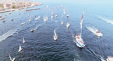 Bursa Mudanya'da Cumhuriyet coşkusu denize taştı