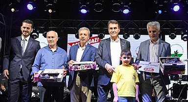 Bursa Osmangazi'de siyah incirler yarıştı