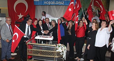 Bursa'da emeklilerden 100. Yıl Balosu