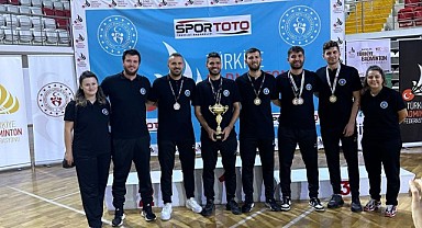 Büyükşehir Belediyesporlu badmintoncular yine zirvede