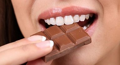 Çikolata yedikten hemen sonra diş fırçalamayın