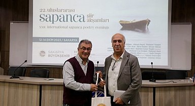 Cumhuriyetin 100. yılında Türk Şiiri SAÜ'de konuşuldu