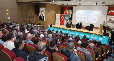 Dilovası'nda Cumhuriyetin 100. yılında yeni anayasa konferansı