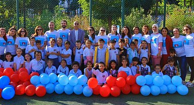 Doktorlar öğrencilerle yaşama el verdi