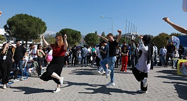 Dokuz Eylül'de spor şenliği başladı