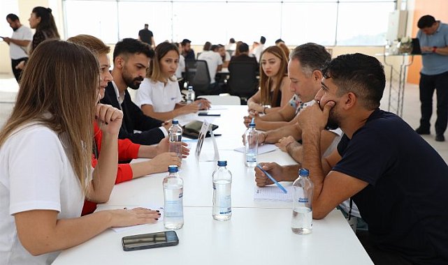 Genç fikirler için 'kuluçka merkezi' kuruldu