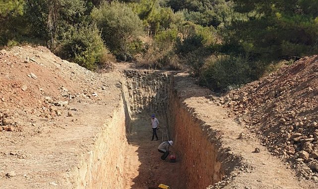 Hendek açıldı... Gümüldür Fayı'nı inceliyorlar