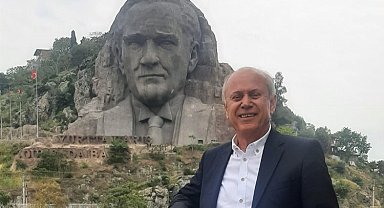 İzmir Buca'da Atatürk maskı tartışması