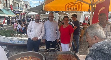 İzmir Foça'da MHP'den lokma hayrı