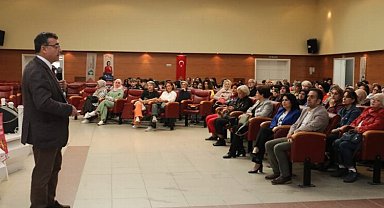İzmit'te meme kanseri farkındalık semineri
