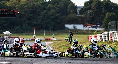 Karting 6. ayakta nefes kesen çekişme