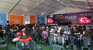 Kayseri Kitap Fuarı yoğun ilgi gördü
