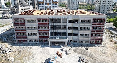 Kayseri Melikgazi'de okul inşaatı tam gaz sürüyor