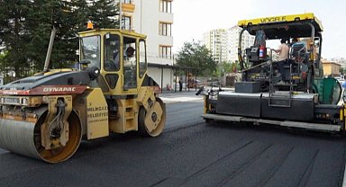 Kayseri Melikgazi'nin yolları yenileniyor