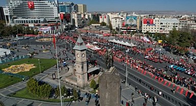Kayseri'de 100'üncü yıla görkemli kutlama