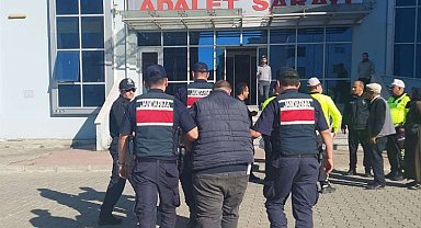 Keşan'da 17 kaçak göçmen yakalandı