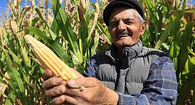 Korkuteli Taşkesiği Mahallesi'ne silaj makinesi hibesi