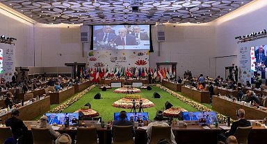 Kurtulmuş dünyaya mesajını P20'den verdi