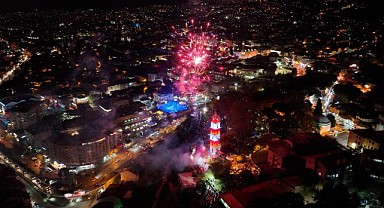 Kutlamalara havai fişekli final