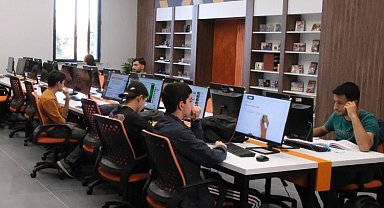 Malatya 100. Yıl İl Halk Kütüphanesi'ne öğrencilerden tam not