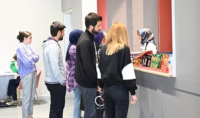 Malatya'dan kütüphane öğrencilerine ikram