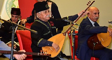 Manisa 3. Geleneksel Aşıklar Bayramı'nda sahne aşıkların