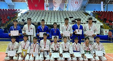 Manisa BBSK'lı Judocular turnuvaya damga vurdu