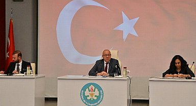 Manisa Büyükşehir Meclisi şehitlerini andı