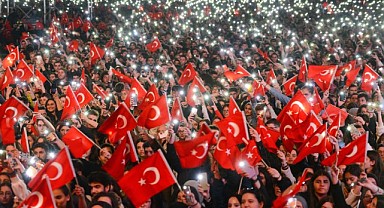 MEYDANLARDA CUMHURİYET COŞKUSU