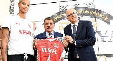 Milli Voleybolcu Vargas Malatya'da