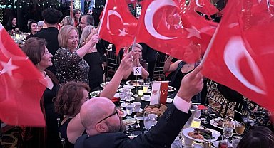 New York'ta 'Cumhuriyet Balosu'