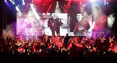 Özgün'le senfonik konser