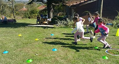 Pazaryeri'nde öğrenciler kampta eğlenerek, öğreniyor