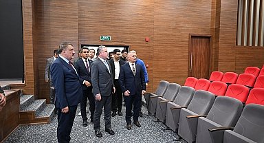 Recep Tayyip Erdoğan Kayısı Ticaret Merkezi'ne yakın 'Bak'ış