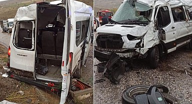 Van'da yolcu minibüsü takla attı! Çok sayıda yaralı var