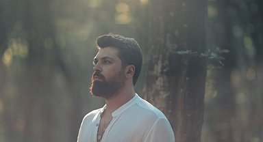 Volkan Biçer'in 'Yalnızlığın Ortasındayım' yayında