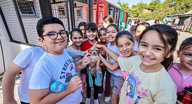 Zolan, 4 Ekim'i çocuklar ve hayvanseverlerle birlikte kutladı