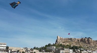 Atatürk 10 Kasım'da Mardin semalarında
