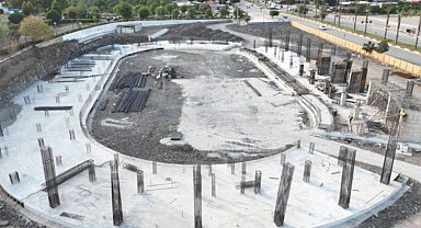 Atatürk Stadyumu'nda çalışmalar hızla sürüyor