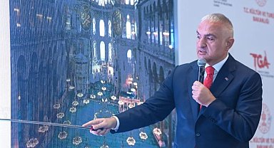 Ayasofya'da 'yeni' dönem... Yabancıya ücretli, vatandaşa bedava!