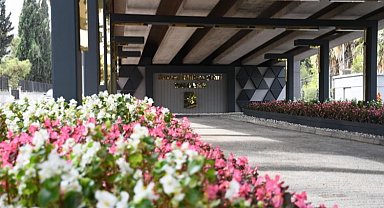 Balıkesir Büyükşehir'in elinin değdiği yer çiçek açıyor