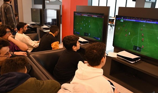 Balıkesirli gençler DGM'de klavyeleri ağlattı
