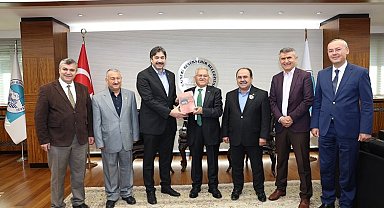 Bem-Bir-Sen Kayseri'nden Memduh Büyükkılıç'a ziyaret