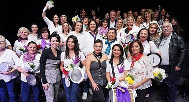 Beylikdüzü'nde kadınlardan şiddete karşı farkındalık