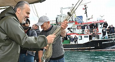 Bursa Büyükşehir'den balıkçılara tulum ve çizme