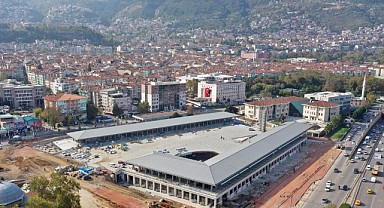 Bursa Milletvekili Mustafa Varank, Osmangazi Meydanı'nı inceledi